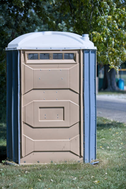 Best Portable restroom trailer rental  in Wintersville, OH